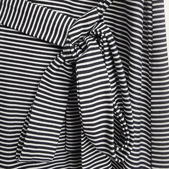 Girls Striped Batwing Sleeve High Low Hem Belted Dress Size: 11/12 Black & White - Picture 7 of 8